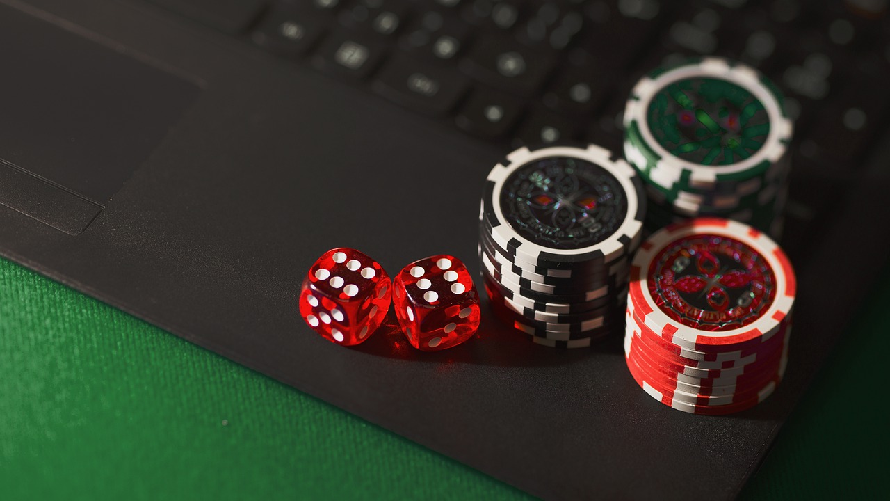 Try Your Luck at Popular Themed UK Online Slots