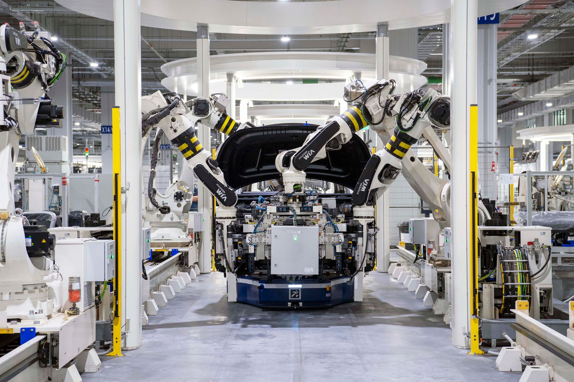 Xpeng robot-making line: Is it the best solution for humanoids?